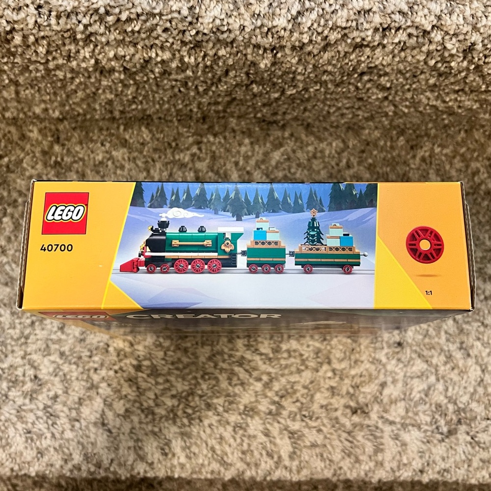 Lego 40700 Winter Holiday Train - Picture 3 of 6